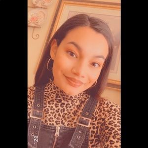 Meet your Posher, Esmeralda